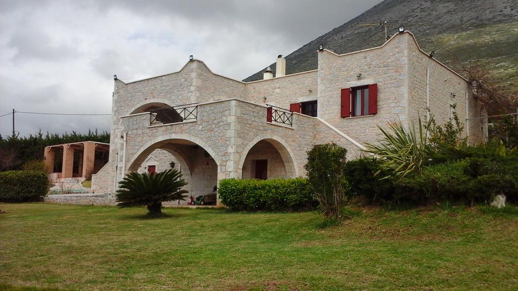 Hôtel Foivos 2 à Gythio Extérieur photo